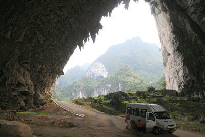 Van in Shegeng Through Cave